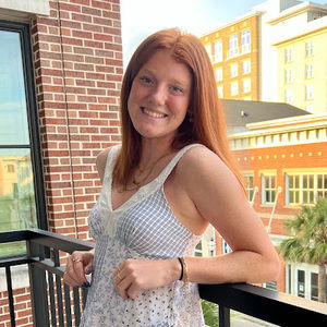 Meet your Posher, Lexi